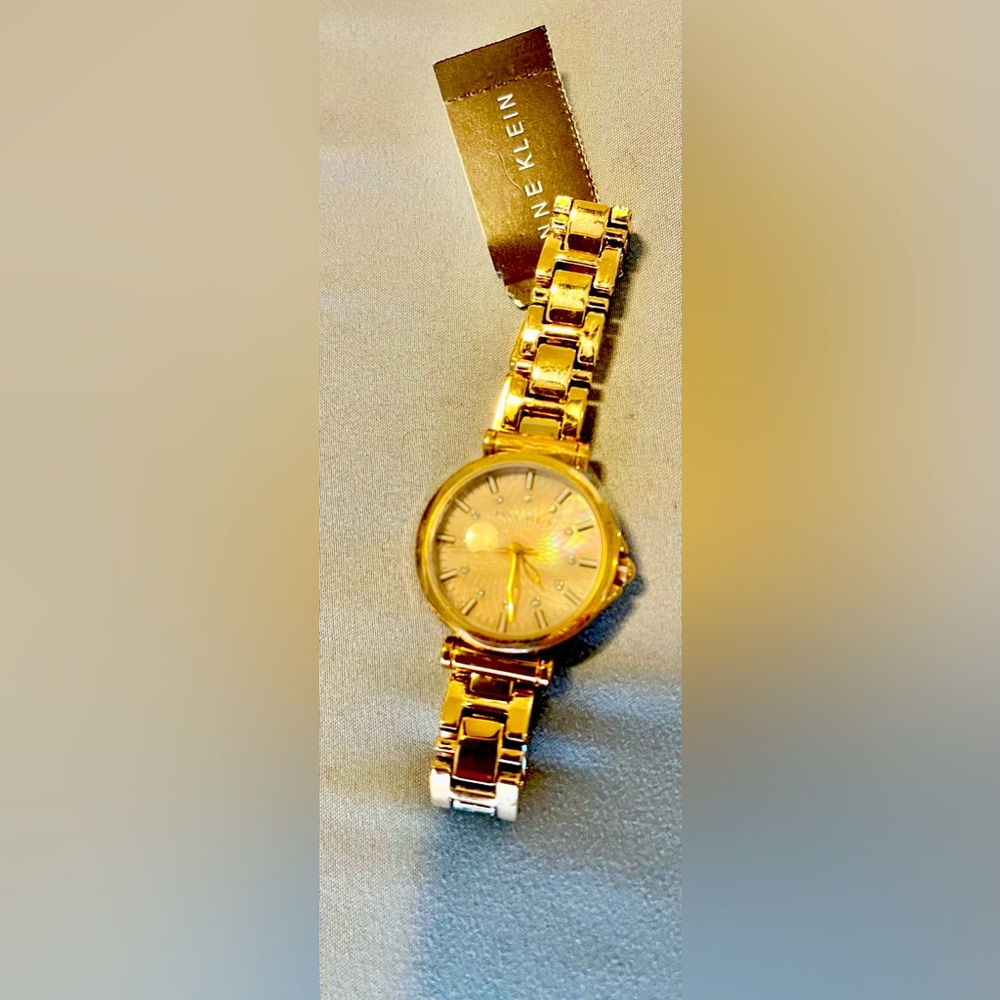 NWT Anne Klein watch